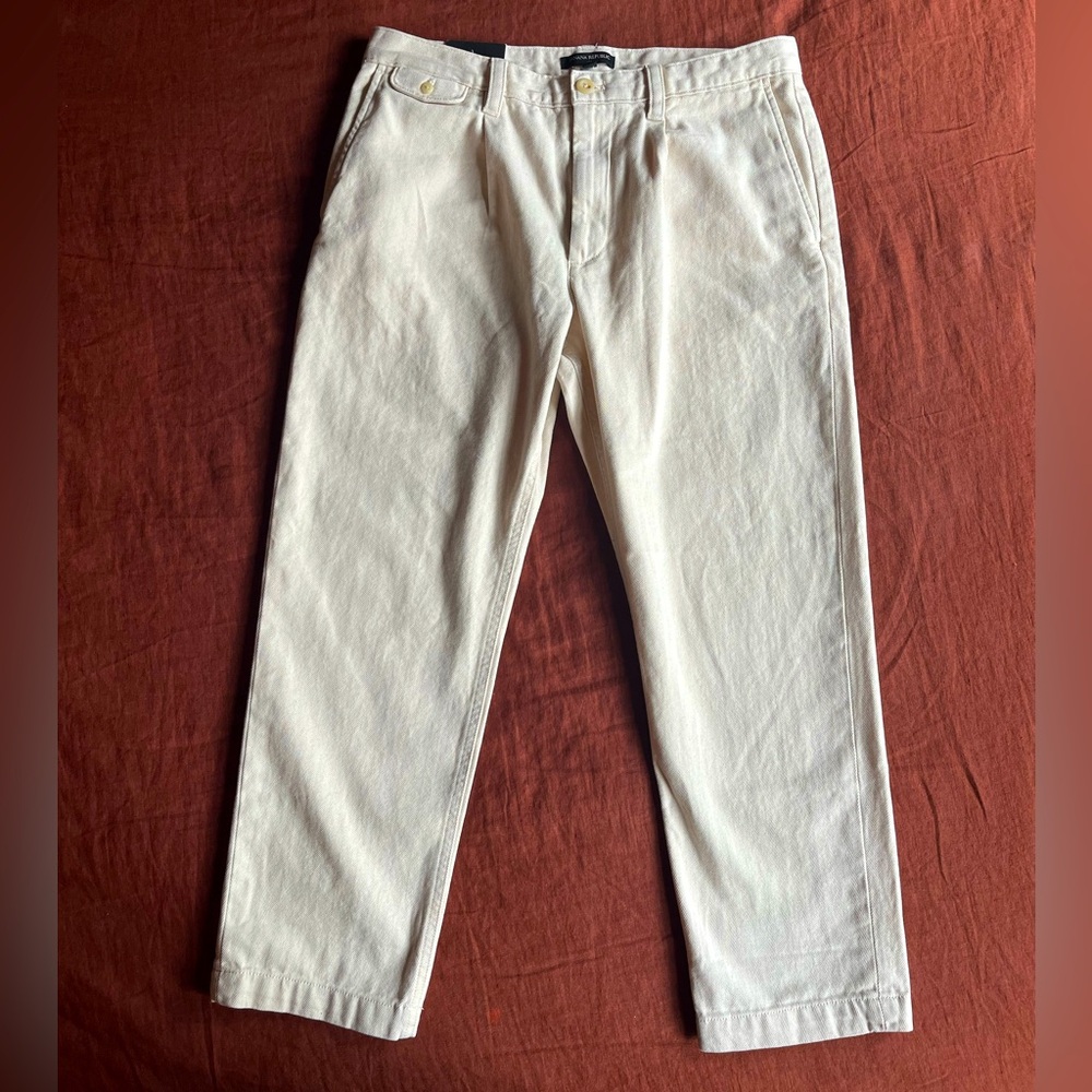 Banana Republic pleated herringbone pant in Natural White
